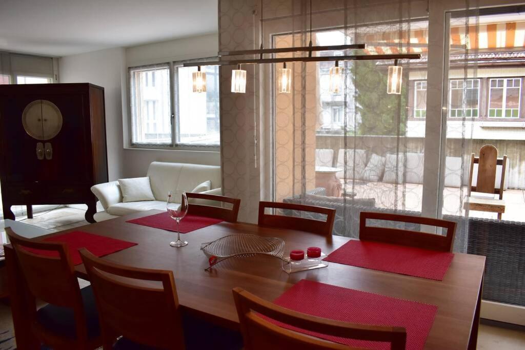 Modern Apartment 모던 펜션 Interlaken Bagian luar foto